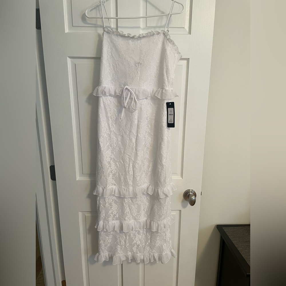 NWT bebe maxi dress lace white size large